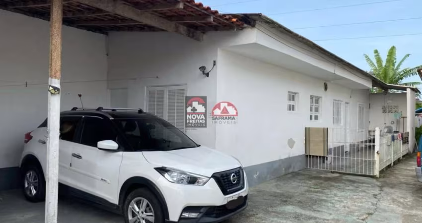 Duas casas em um terreno no Porto Novo