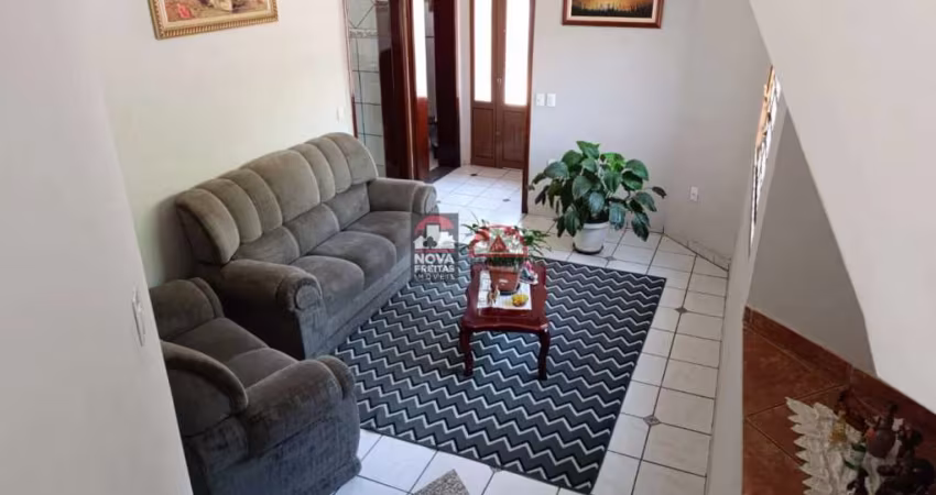 Sobrado à Venda no Jardim Rosely em Pindamonhangaba