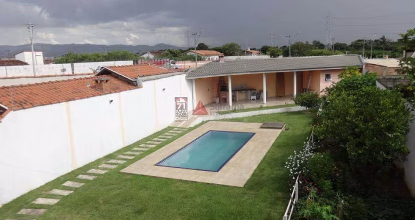 Casa Sobrado Padrão em Pindamonhangaba