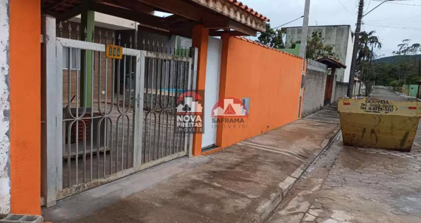 Casa Sobrado Padrão em Caraguatatuba