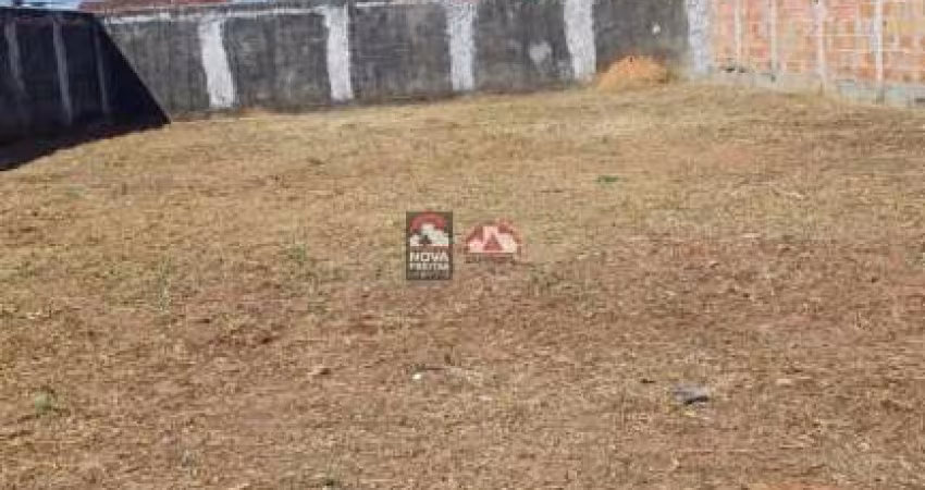 Terreno à Venda no Residencial Mantiqueira - Pindamonhangaba