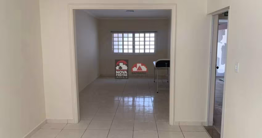 Sobrado à Venda na Vila Bourghese em Pindamonhangaba