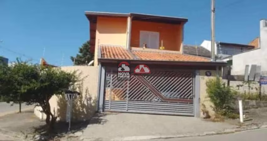 Casa Sobrado Padrão em Jacareí