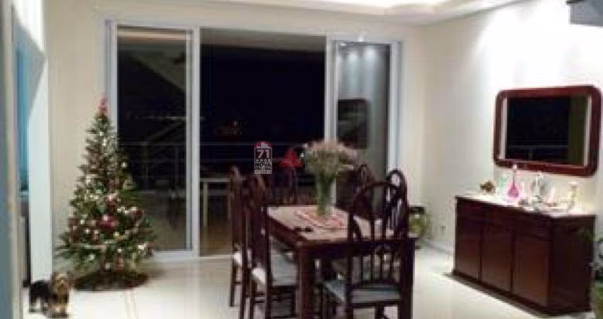 Casa Sobrado Condomínio em São José dos Campos