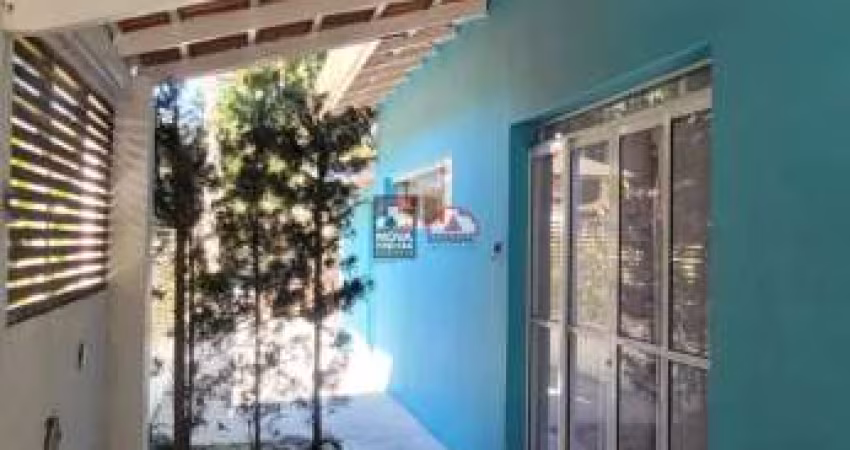 Linda casa à venda em condomínio-Massaguaçu-Caraguatatuba