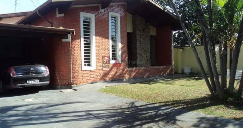 Casa Padrão em Pindamonhangaba