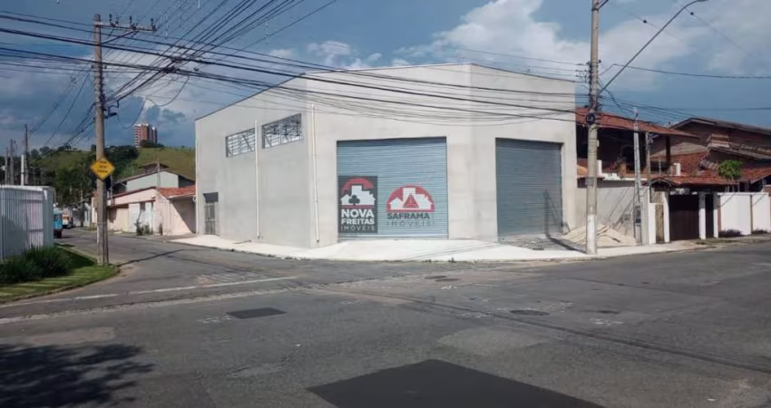 Comercial Galpão em Jacareí