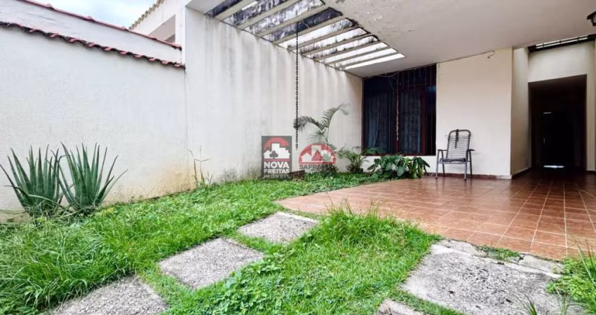 Casa Sobrado Padrão em Pindamonhangaba