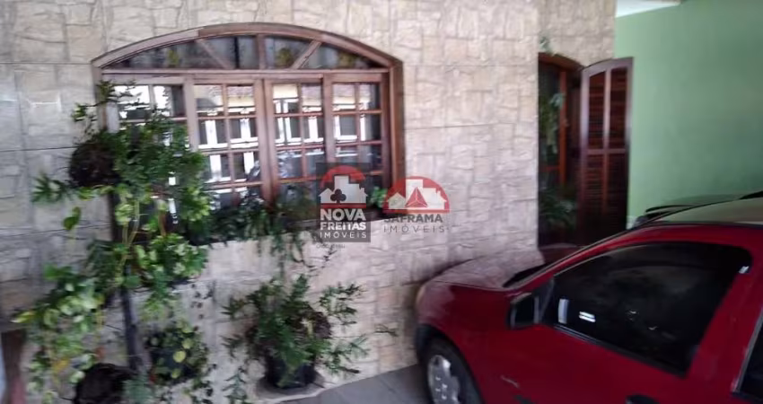 Casa Sobrado Padrão em Pindamonhangaba