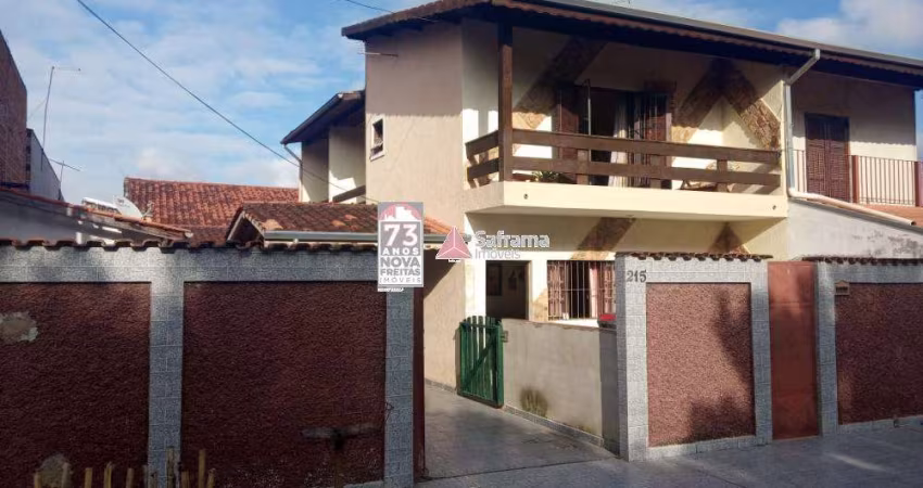 Casa Sobrado Padrão em Pindamonhangaba