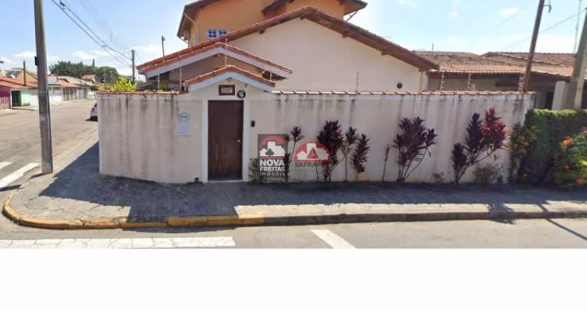 Casa Sobrado Padrão em Jacareí