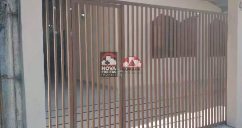 Imóvel no centro com ponto comercial e acesso para duas ruas