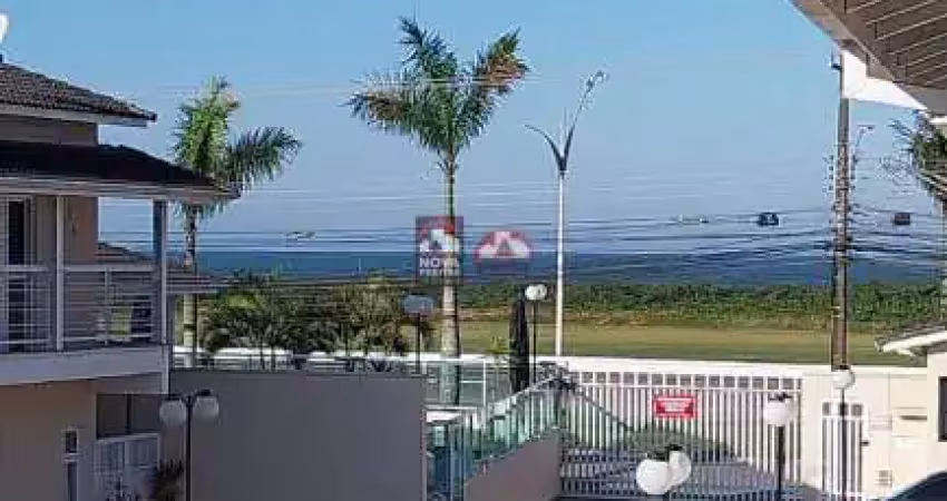 Sobrado em condomínio beira mar com 2 suítes em condomínio fechado