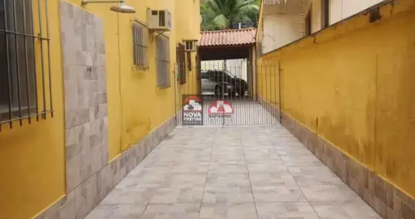 Casa com 3 quartos para alugar na Avenida Siqueira Campos, Sobrado 03, 638, Sumaré, Caraguatatuba
