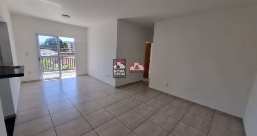 Apartamento com 3 quartos para alugar na Rua General Júlio Salgado, 880, Santana, Pindamonhangaba