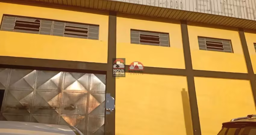 Galpão comercial com escritório para locação ou venda ? 240 m² construídos | terreno de 300 m² | pé direito de 6m