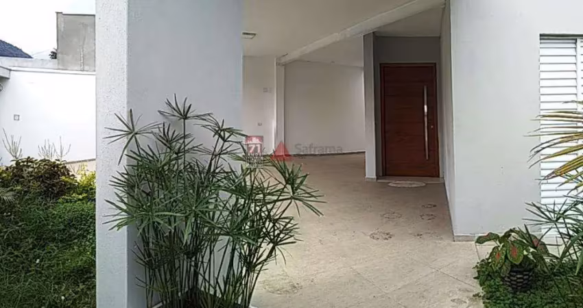 Casa com 3 quartos para alugar na Avenida Ipiranga, 532, Jardim Casa Branca, Caraguatatuba