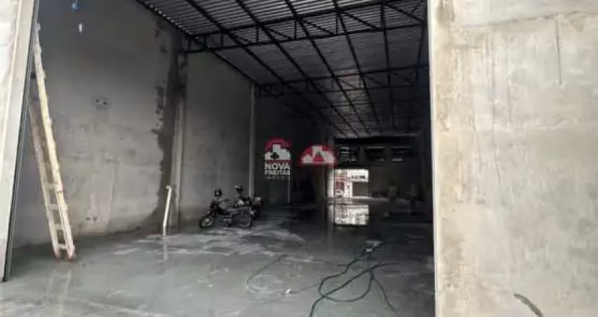 Galpão industrial/empresarial com aréa total de 450 metros .