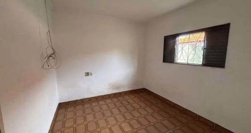 Casa 2 Dorms – Bairro Anchieta | R$ 1.600,00 | 2 Vagas e Portão Eletrônico