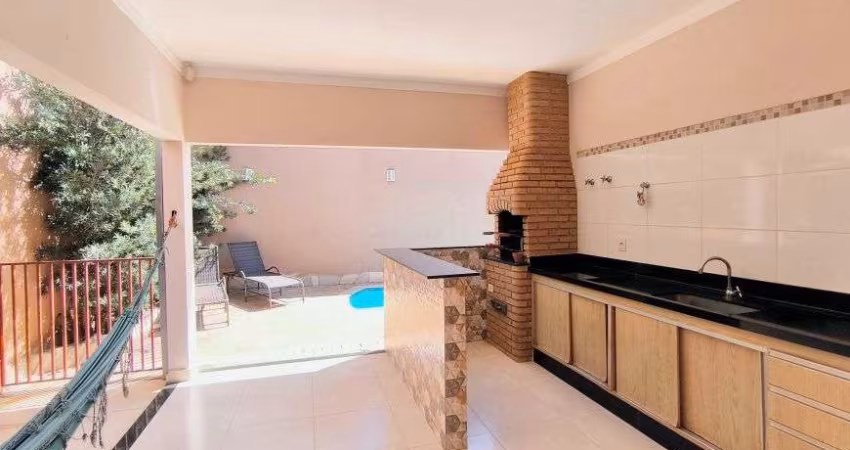 Casa com piscina e área gourmet próx. aos damhas