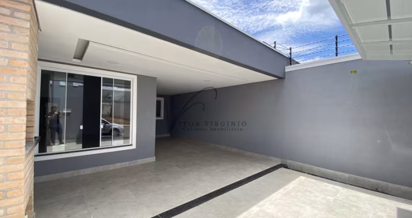 Casa com 3 dormitórios, sendo 1 suíte, localizada no bairro Parque Universitário em Americana