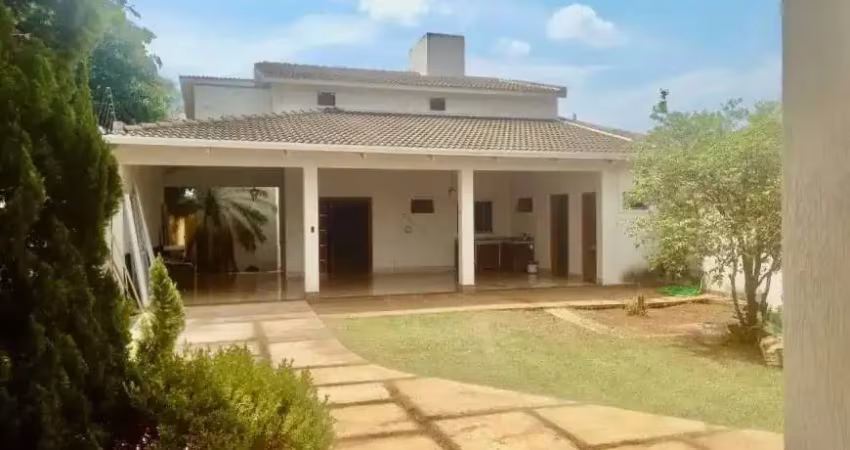 Casa à venda em vila rezende, goiânia: 5 quartos, 543m², r$1,49mi