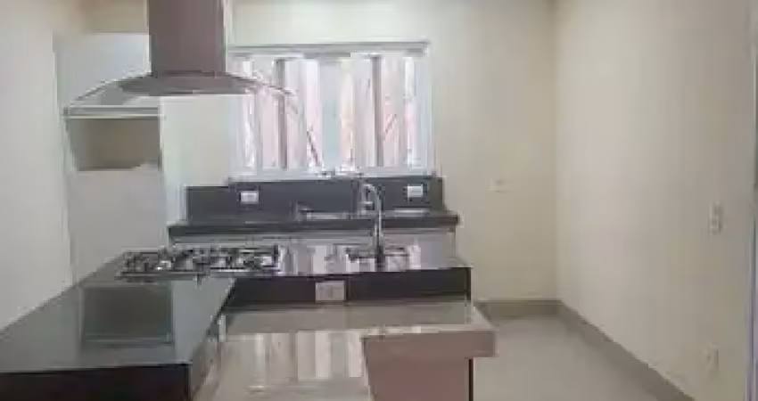 CASA EM CONDOMINIO FECHADO 4 SUITES