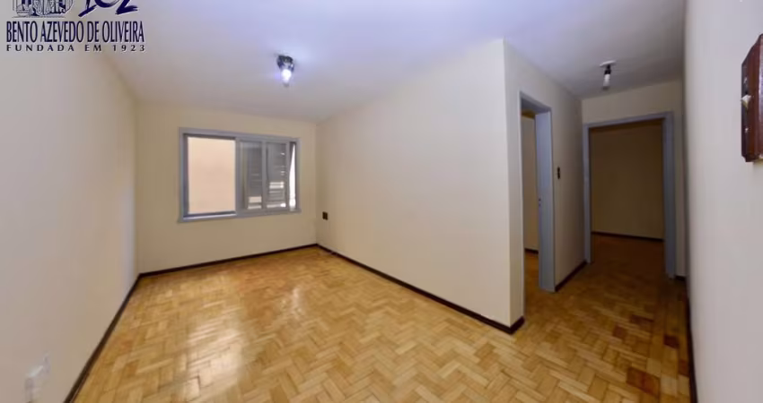 Amplo apartamento de dois dormitório no Menino Deus