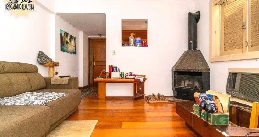 Apartamento na cidade baixa de 3 dormitórios desocupado e 2 vagas