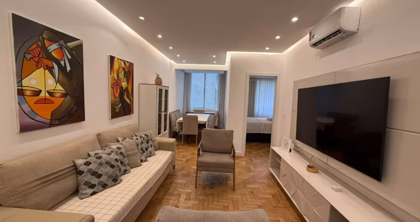 Excelente apartamento na Avenida Atlântica todo reformado.