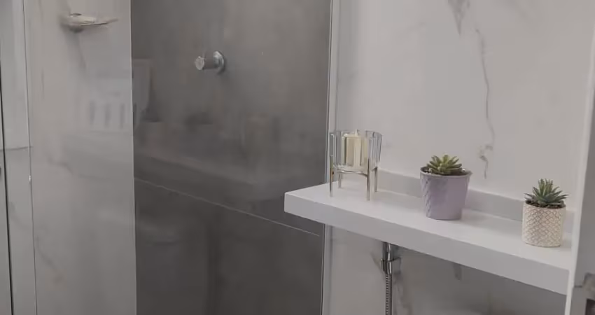 Encantador sobrado com espaço, conforto e localização privilegiada no bairro nova petrópolis!!
