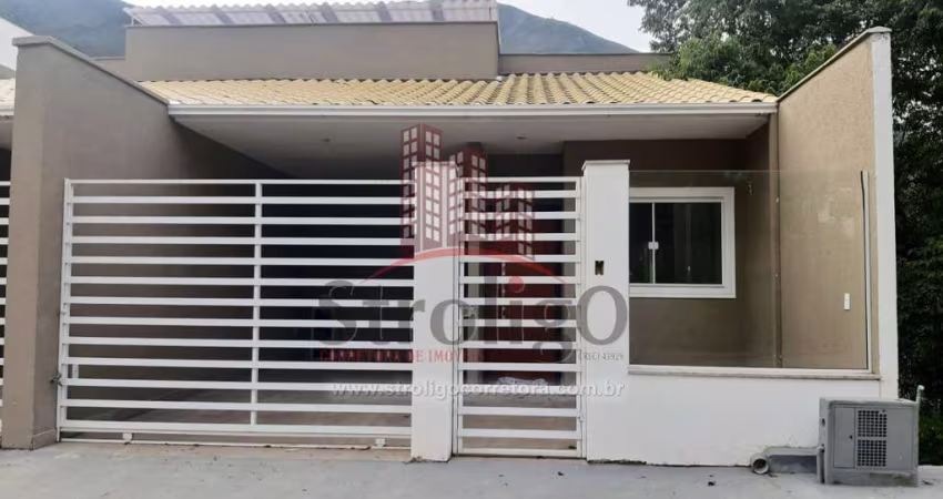 C315 Casa de 1º locação com 3 quartos, Cônego,Nova Friburgo-RJ