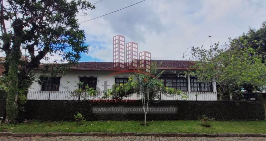 C397 Casa linear em condomínio fechado Cônego, Nova Friburgo-RJ