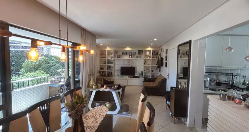 Apartamento com 3 quartos para alugar no Graça, Salvador 