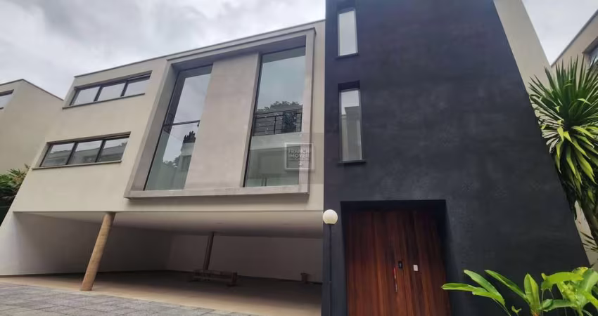 Casa de Condomínio com 4 suítes e 7 banheiros à Venda, 830 m² por R$ 10.000.00