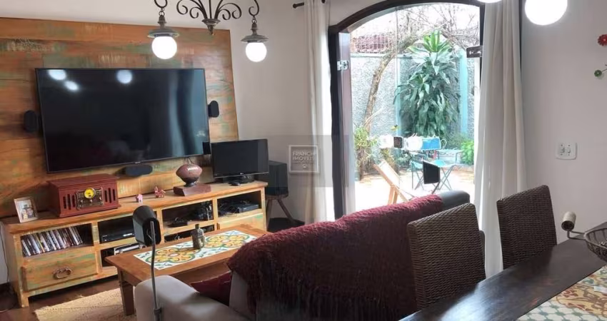 Sobrado com 4 Quartos e 5 banheiros à Venda, 260 m² por R$ 1.377.000