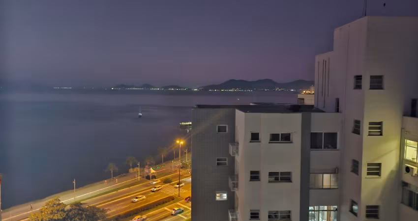 APARTAMENTO beira mar norte todo reformado 4 quartos com piscina