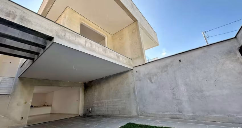 Casa para Venda em Belo Horizonte, Paquetá, 3 dormitórios, 1 suíte, 4 vagas