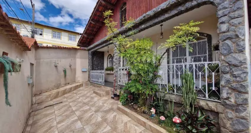 Casa para Venda em Belo Horizonte, Alípio de Melo, 4 dormitórios, 1 suíte, 3 banheiros, 2 vagas
