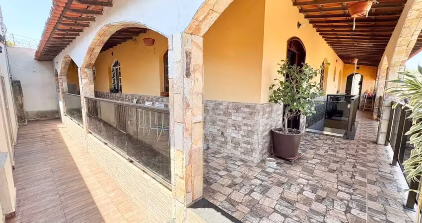 Casa para venda em belo horizonte, serrano, 4 dormitórios, 2 banheiros, 7 vagas