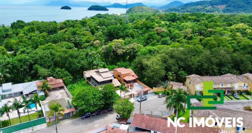 Venda | Amplo Sobrado no Condomínio Mar Verde.