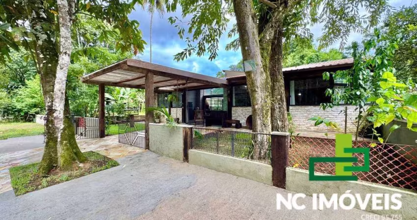 Venda | casa em estilo rústico no condomínio mar verde.