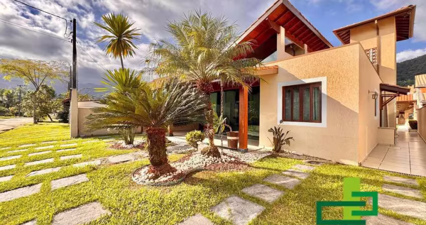Linda Casa à Venda no Condomínio Mar Verde – Praia da Mococa, Caraguatatuba