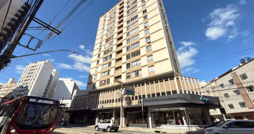 Viva o privilégio de morar na Av. Presidente Itamar Franco! Apartamento 2 quartos à venda.