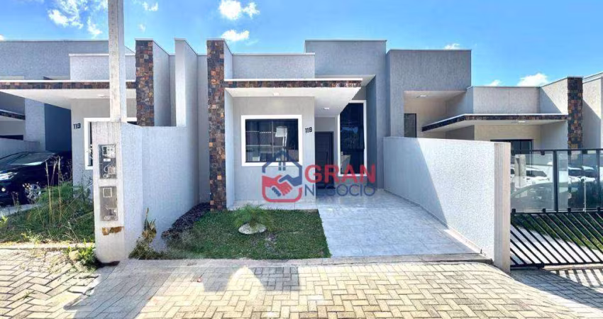 Casa semi-mobiliada em condomínio