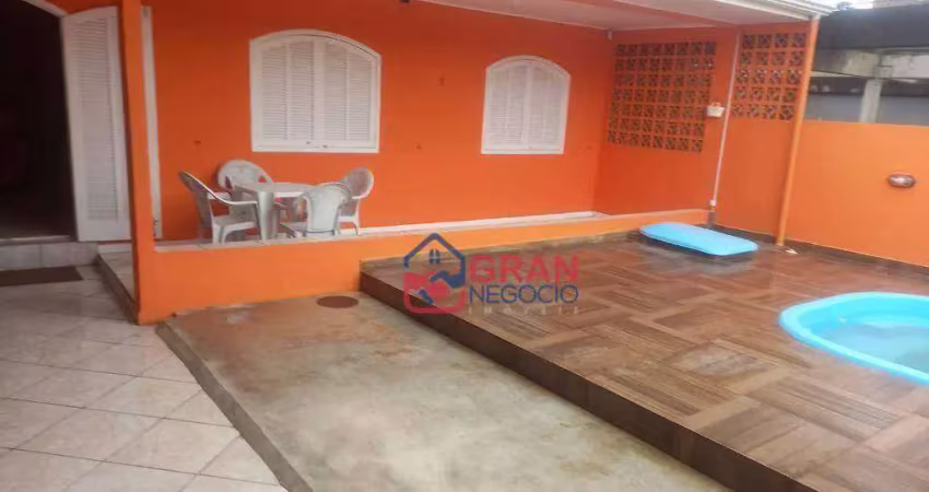 Casa com 6 dormitórios à venda em Matinhos/PR