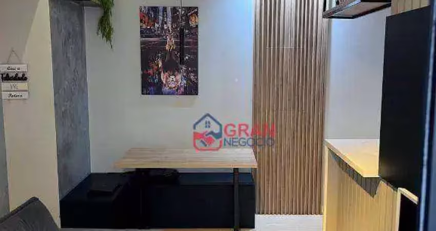 Apartamento mobiliado à venda na região do campo comprido