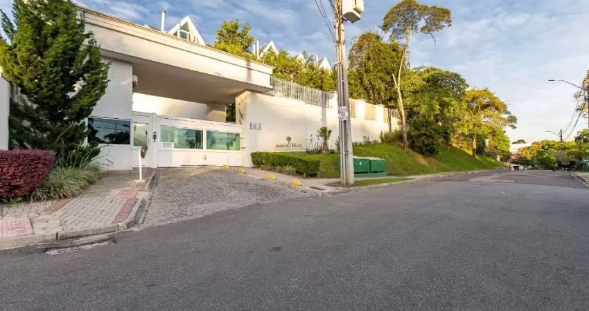 Casa mobiliada à venda em condomínio fechado no bairro santo inácio / curitiba
