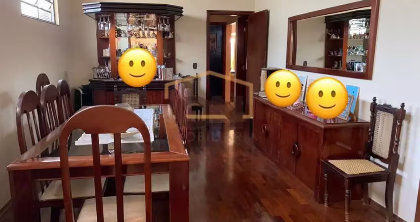 Casa terreno inteiro à Venda no Jaridm Nova São Carlos
