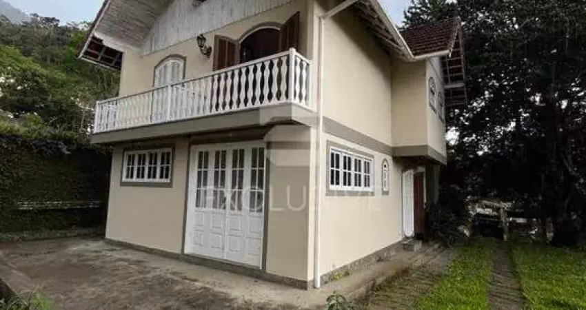 Casa com 4 dormitórios à venda, 260 m² por r$ 970.000,00 -vargem grande - nova friburgo/rj